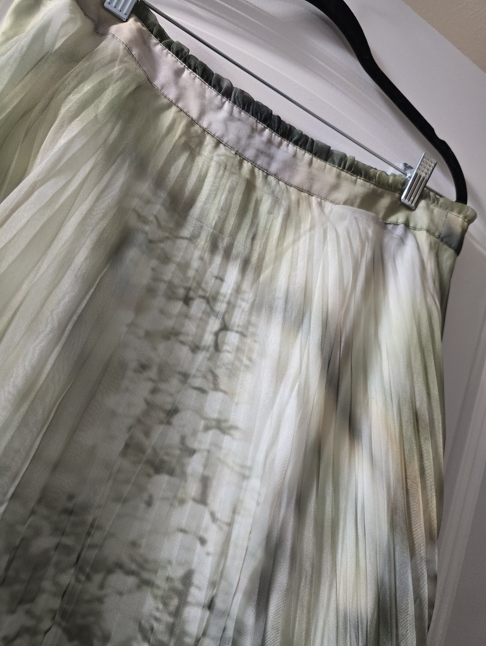 Anthropologie Green Floral Pleated Maxi Skirt - Picture 4 of 5